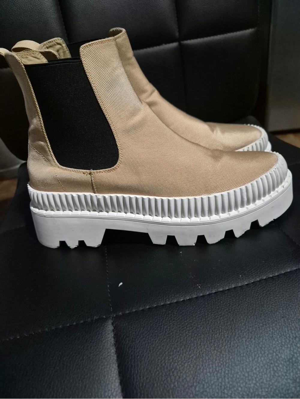 Silent D Taupe Platform Chelsea Boots Size 38 Lug Sole